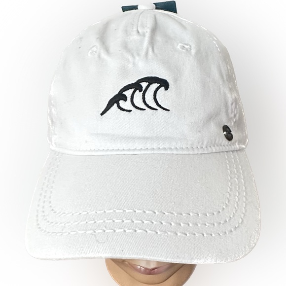 ROXY Women's Hat - White with Black Waves NWT - Picture 1 of 7